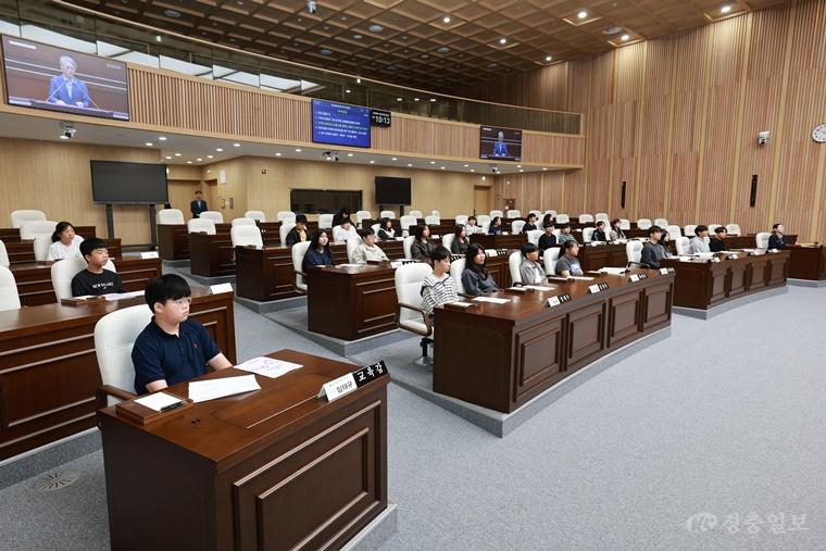 20261002- 제138회 청소년의회교실(중앙초) (5).JPG
