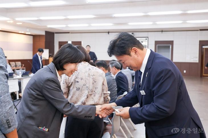 2 이천시, 새 도시계획위원회 출범…위원 위촉식 개최 2.jpg